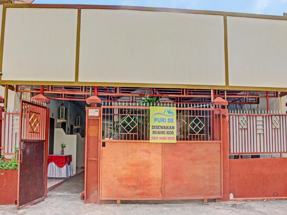 Oyo 91416 Puri 88 Homestay Kupang  Extérieur photo