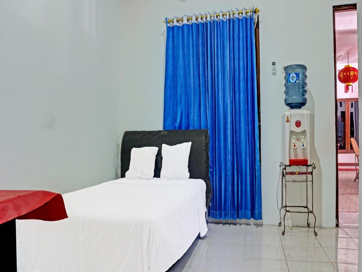 Oyo 91416 Puri 88 Homestay Kupang  Extérieur photo