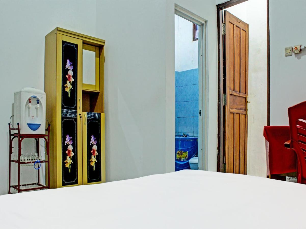 Oyo 91416 Puri 88 Homestay Kupang  Extérieur photo