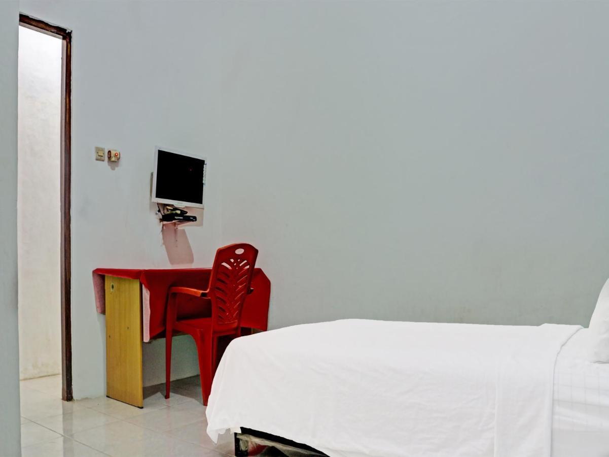 Oyo 91416 Puri 88 Homestay Kupang  Extérieur photo